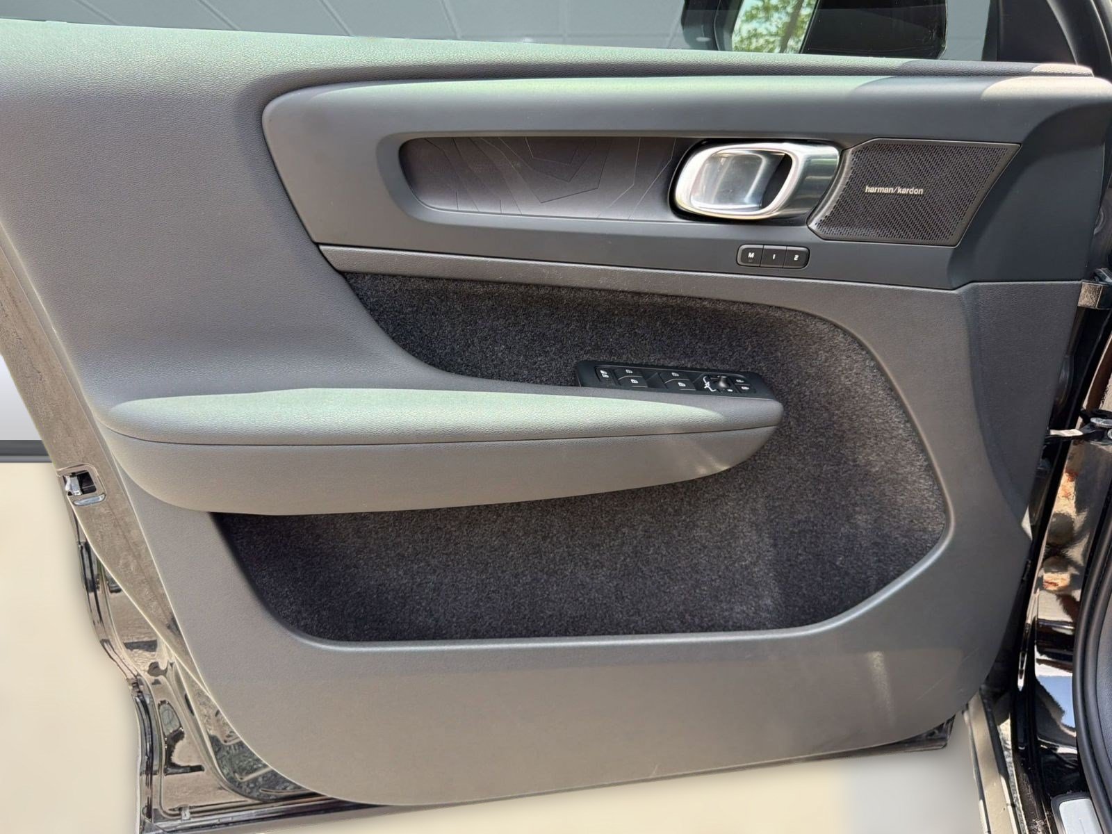 Certified 2023 Volvo C40 P8 Recharge Ultimate AWD/4WD image 22