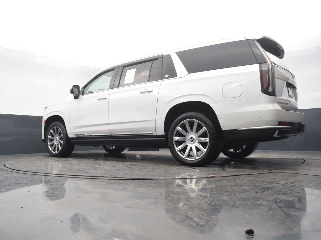 Used 2023 Cadillac Escalade ESV Premium Luxury Platinum w/ Heavy-Duty Trailer Package image 54