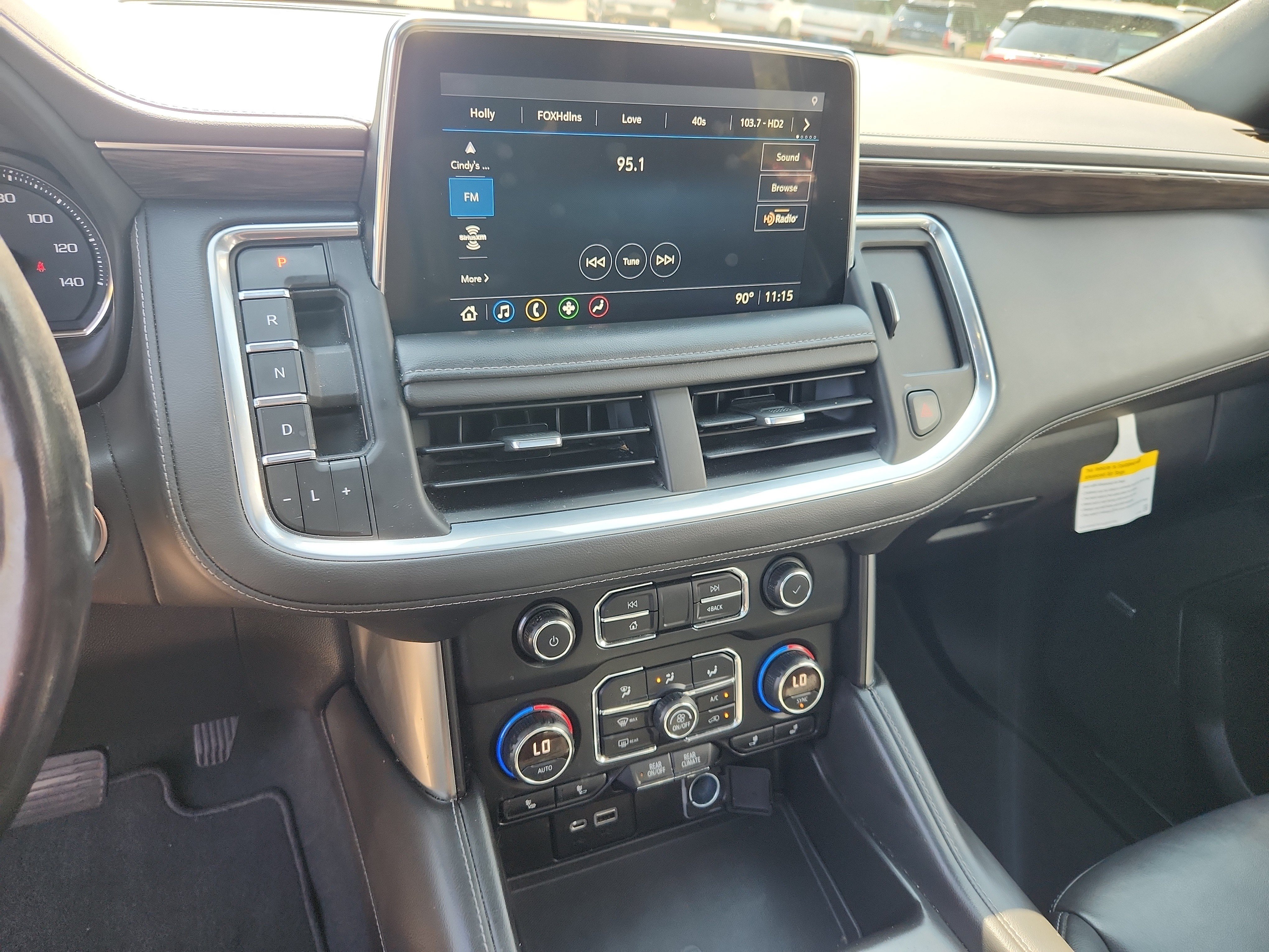 Used 2021 Chevrolet Suburban Z71 w/ Z71 Signature Package AWD/4WD image 30