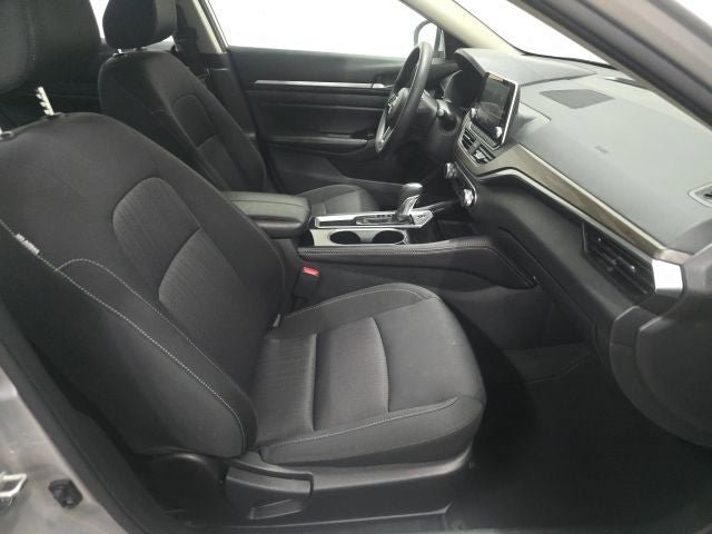 Used 2023 Nissan Altima 2.5 SV FWD image 3