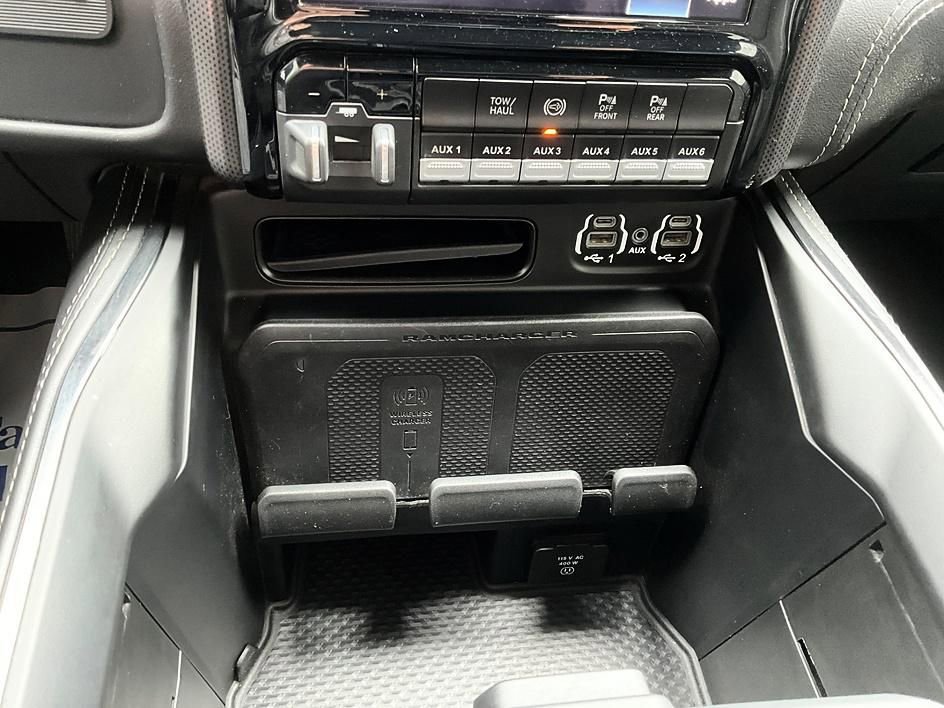 Used 2022 RAM 4500 4x4 Crew Cab DRW image 23