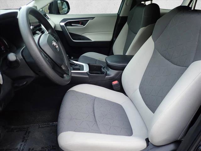 Used 2023 Toyota RAV4 XLE AWD/4WD image 11