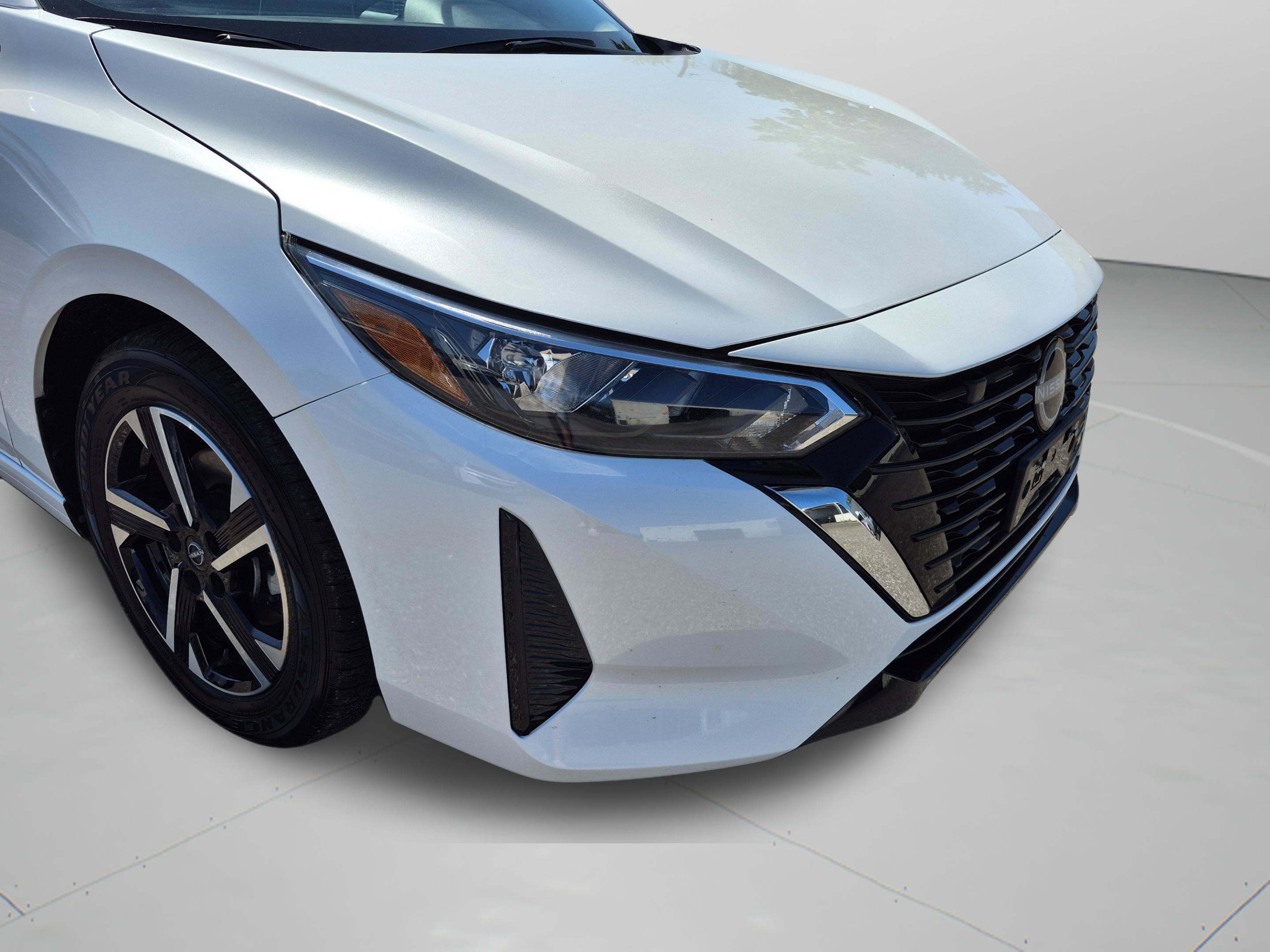 Certified 2024 Nissan Sentra SV FWD image 34