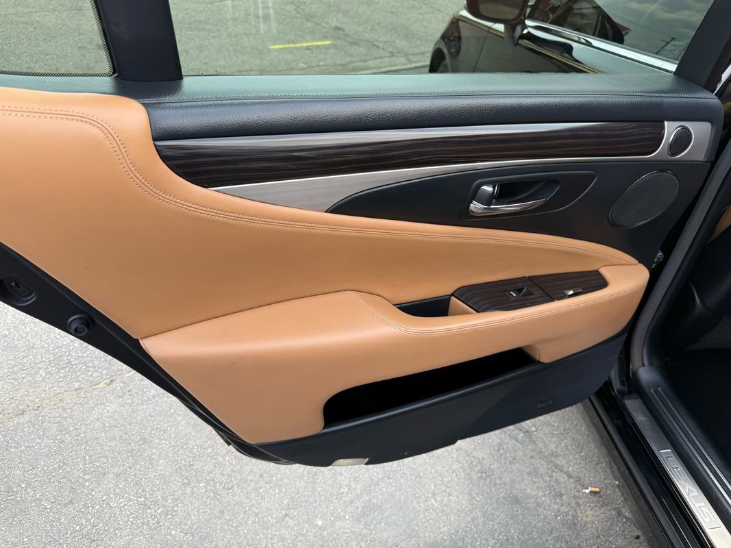 Used 2014 Lexus LS 460 L image 22