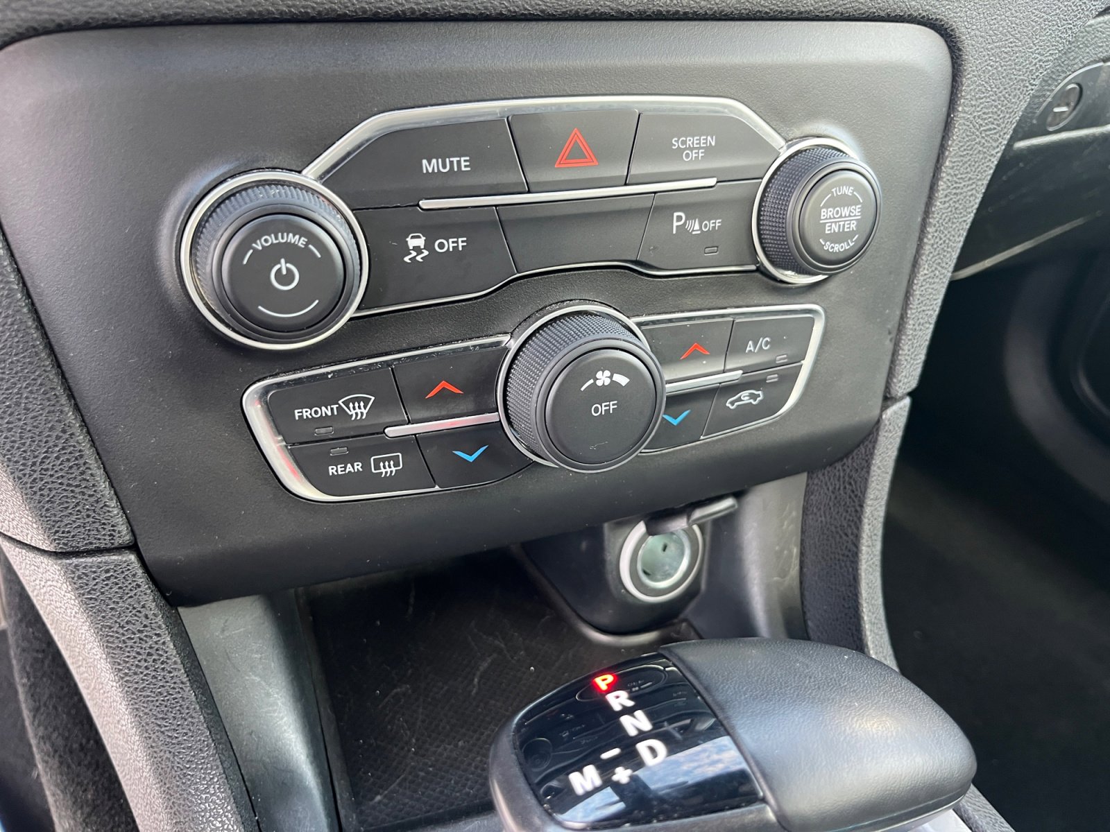 Certified 2023 Dodge Charger SXT image 30