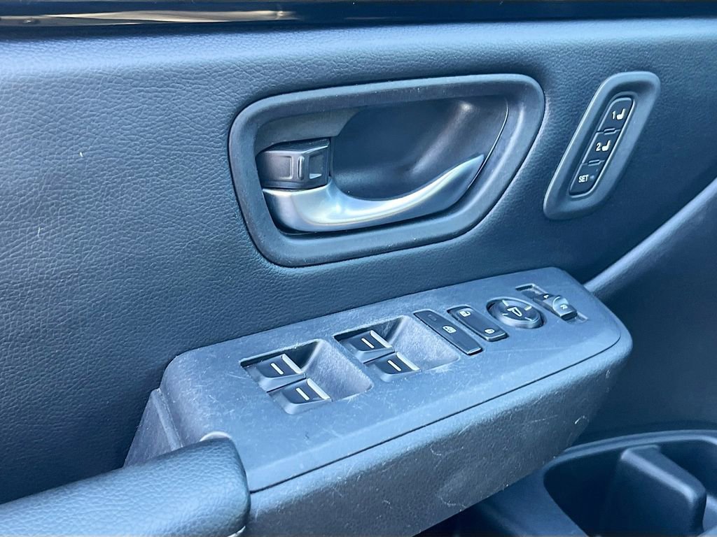 Used 2024 Honda Pilot Touring image 18