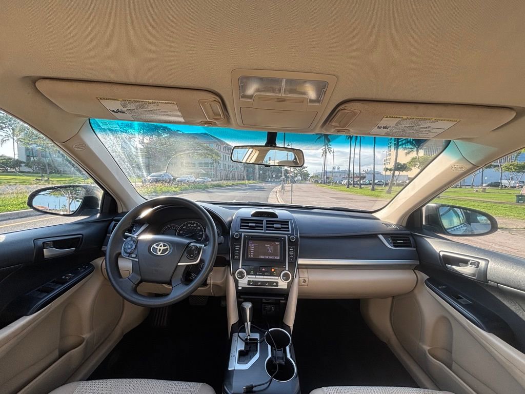 Used 2014 Toyota Camry SE image 12