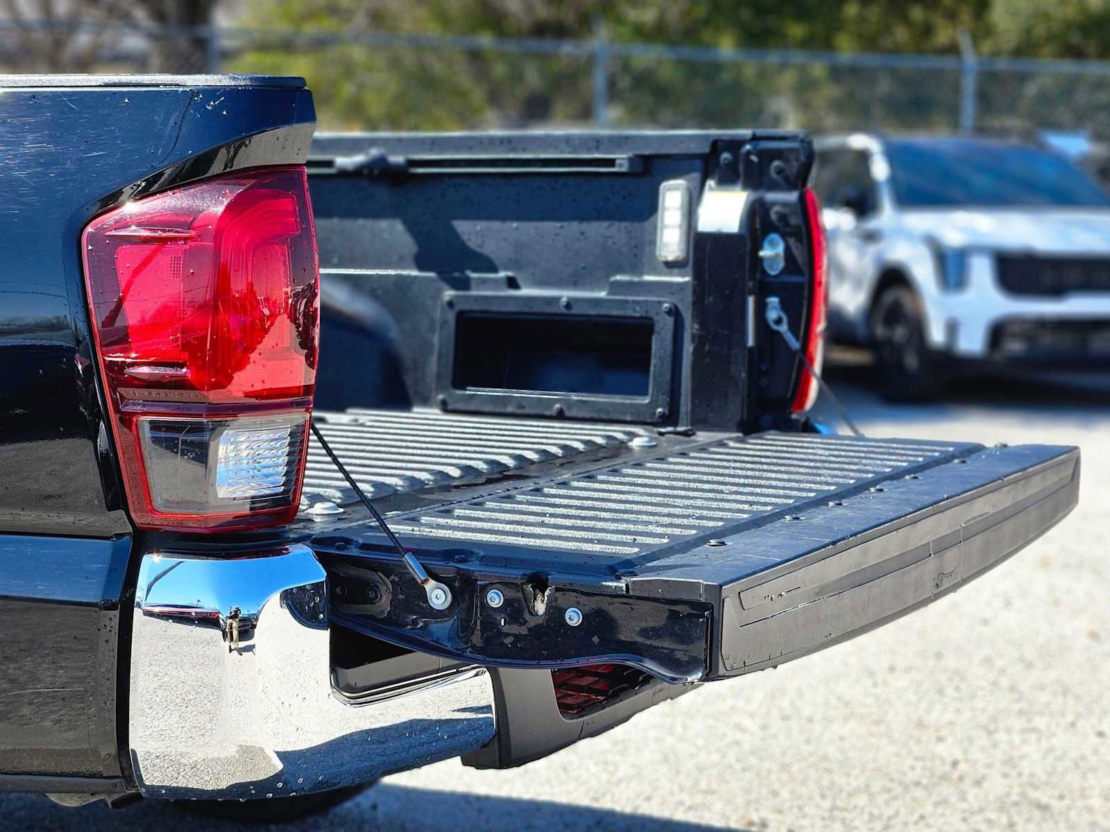 Used 2022 Toyota Tacoma SR5 w/ SR5 Appearance Package (SM) image 25