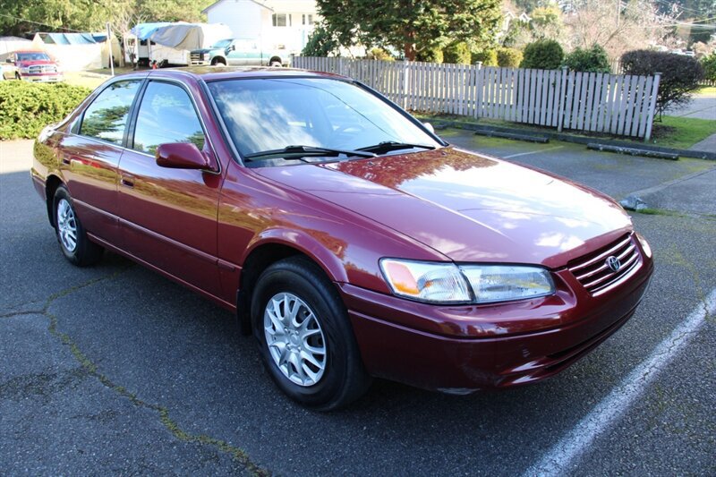 Used 1998 Toyota Camry LE FWD image 2
