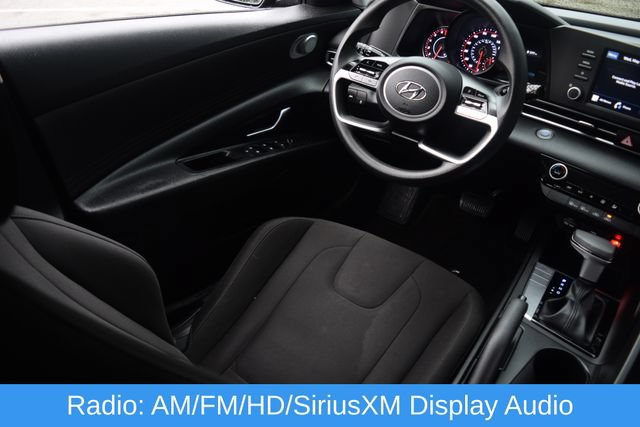 Used 2021 Hyundai Elantra SEL w/ Cargo Package FWD image 2