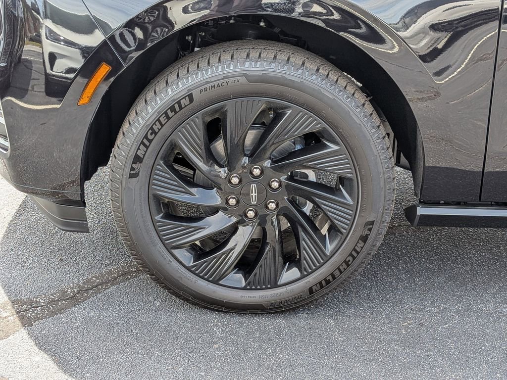 New 2026 Lincoln Navigator L Reserve w/ Jet Appearance Package AWD/4WD image 11