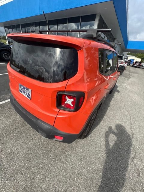 Used 2016 Jeep Renegade Latitude FWD image 28