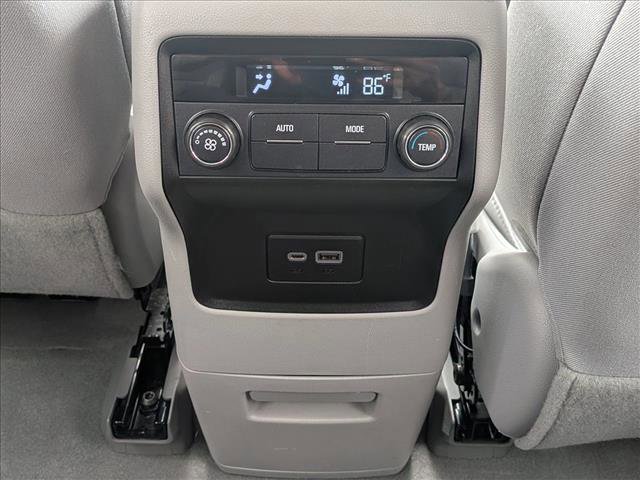 Used 2022 GMC Acadia SLE AWD/4WD image 18