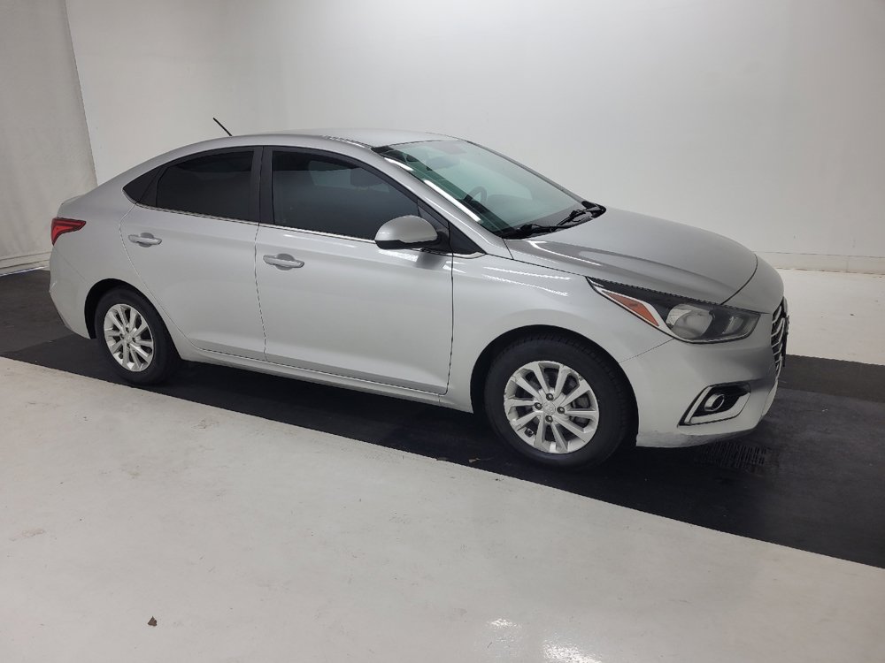 Used 2022 Hyundai Accent SEL FWD image 11