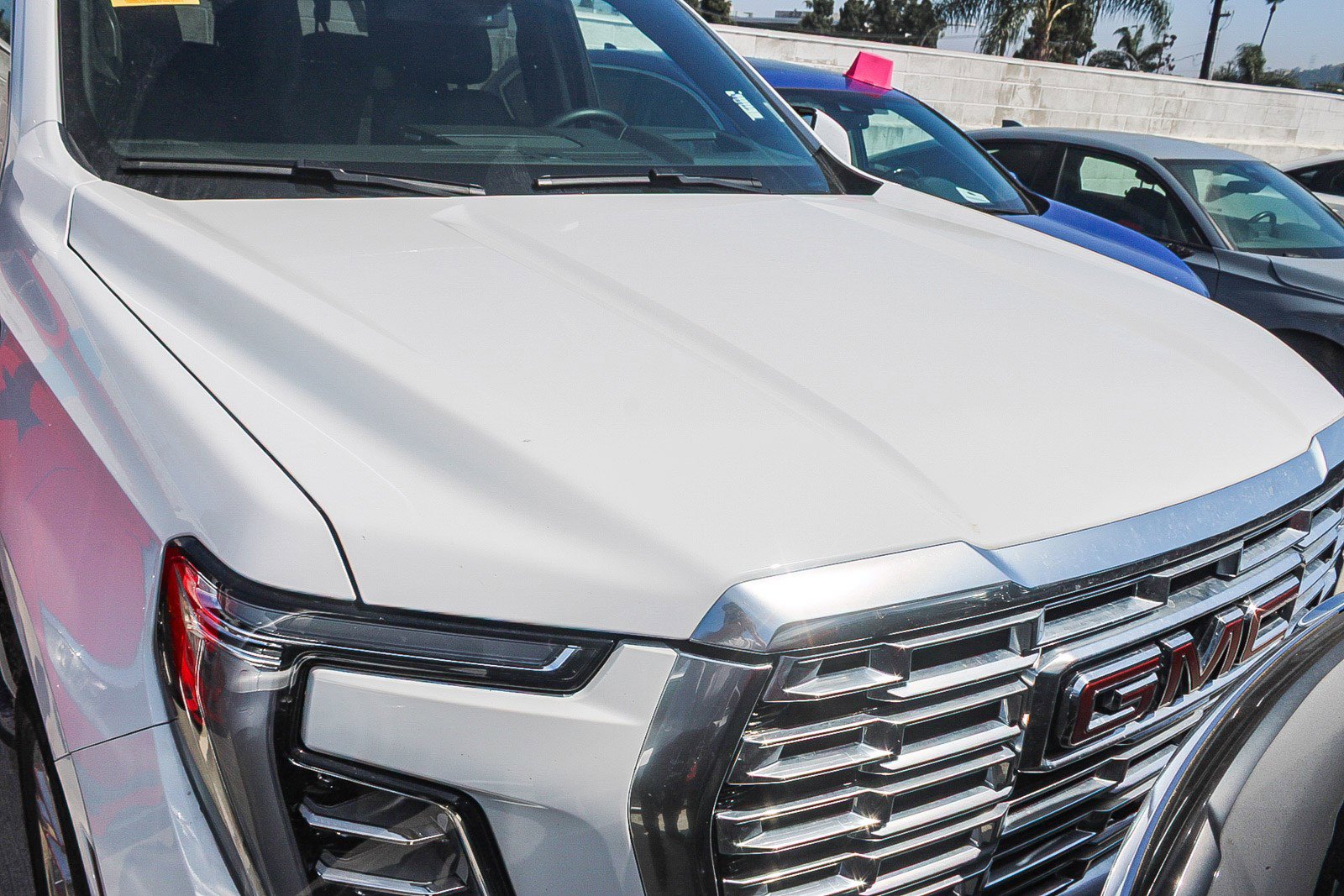 Used 2025 GMC Yukon XL Denali image 3