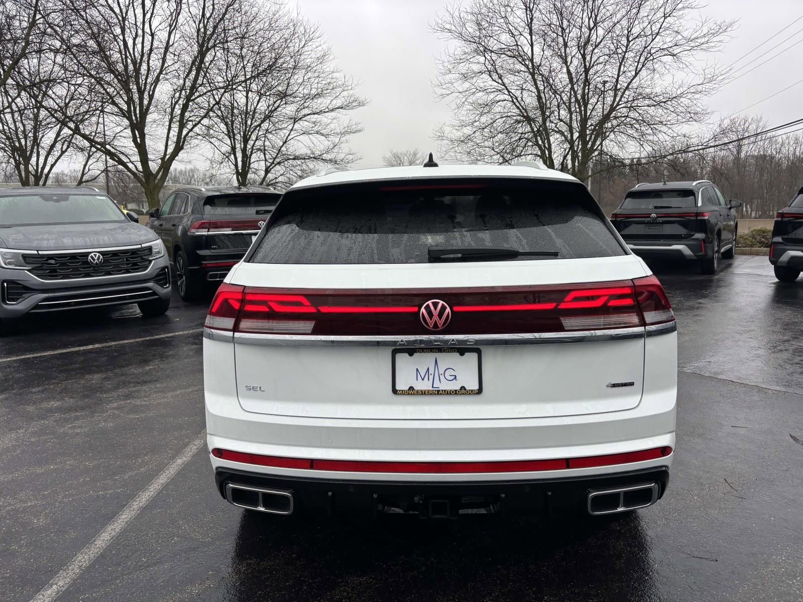 New 2026 Volkswagen Atlas Cross Sport SEL Premium R-Line AWD/4WD image 6