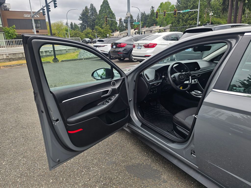 Used 2021 Hyundai Sonata SE FWD image 17