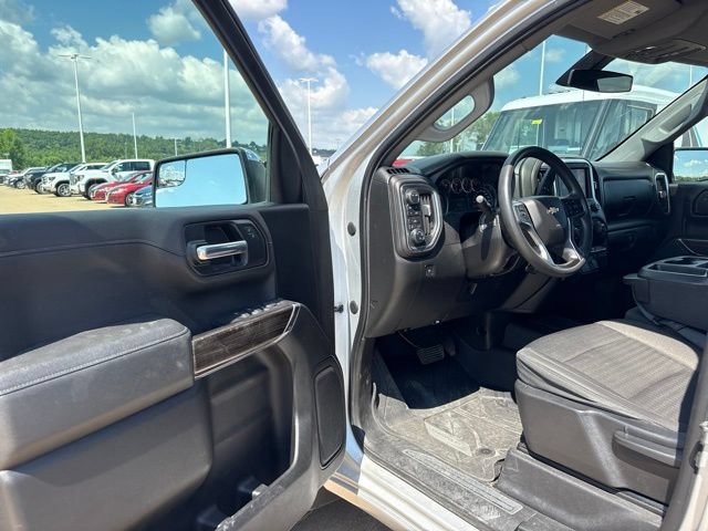 Used 2020 Chevrolet Silverado 1500 LT AWD/4WD image 10