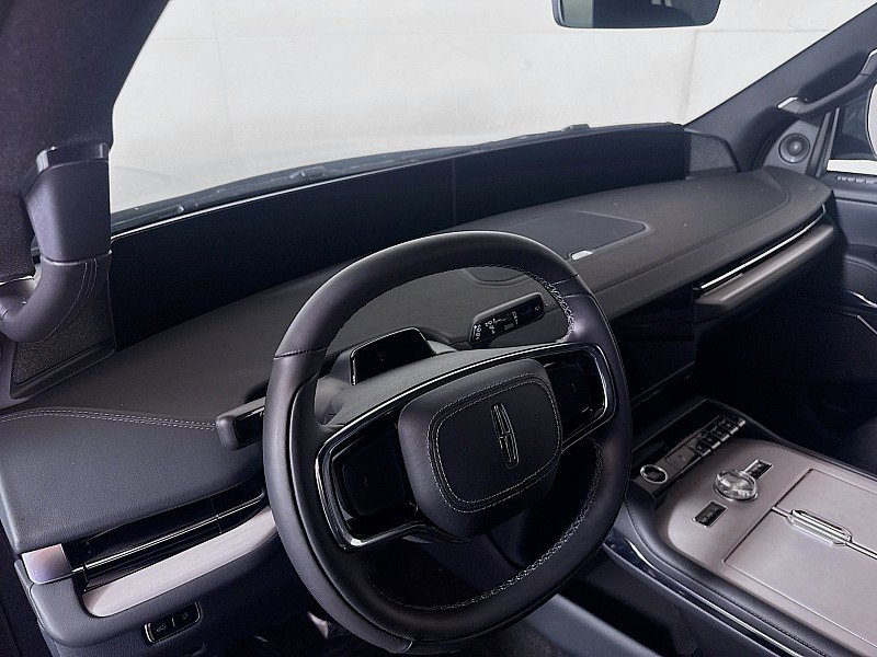 New 2027 Lincoln Navigator Reserve w/ Jet Appearance Package AWD/4WD image 9