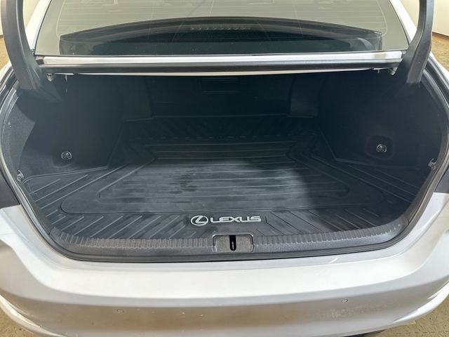 Used 2023 Lexus ES 350 F Sport w/ Accessory Package (Z1) FWD image 11