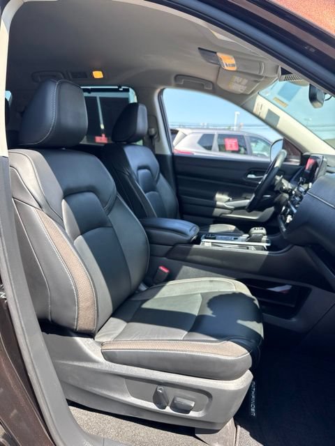 Certified 2022 Nissan Pathfinder SL AWD/4WD image 17