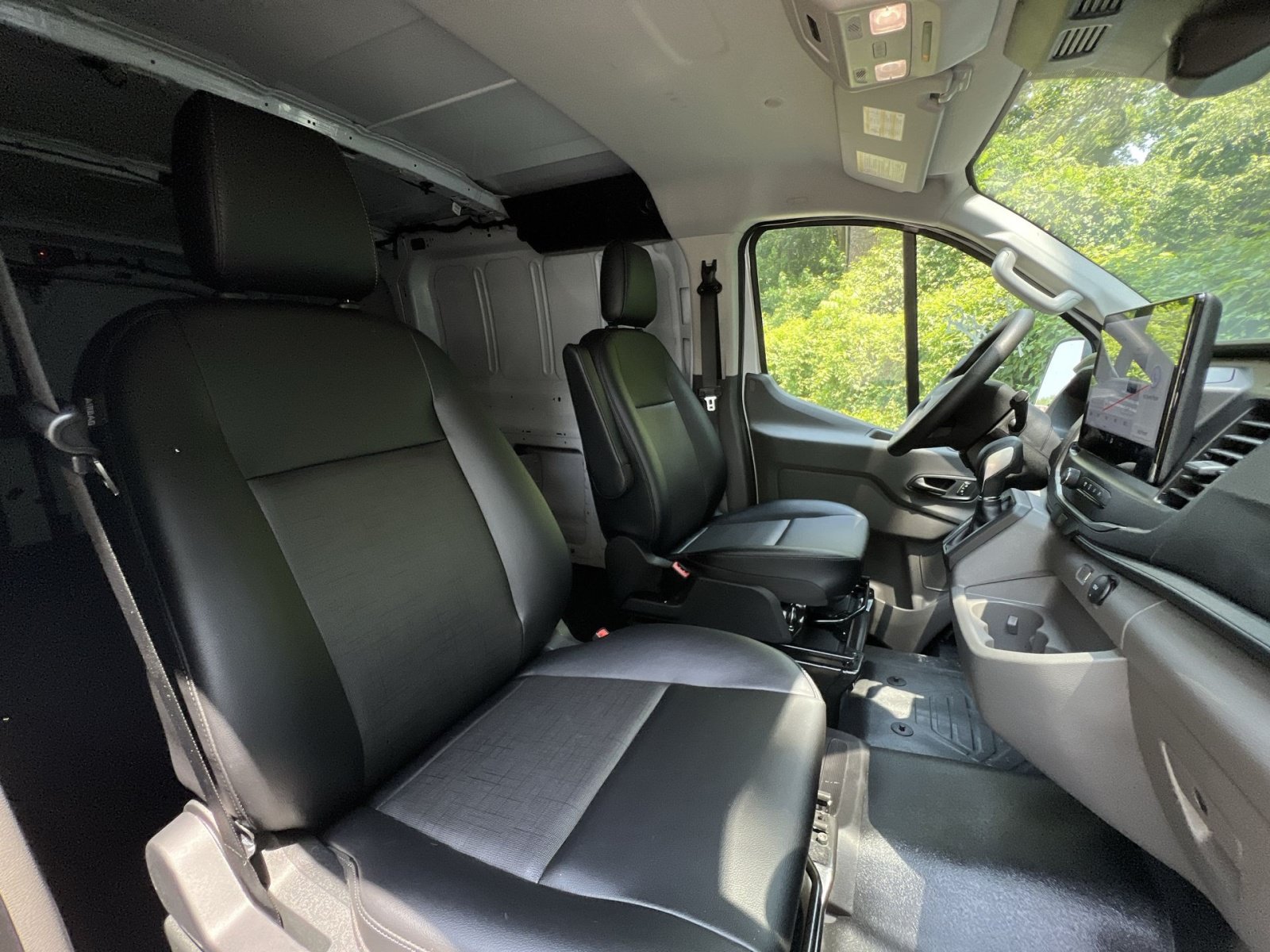 New 2026 Ford Transit 150 Low Roof RWD image 23