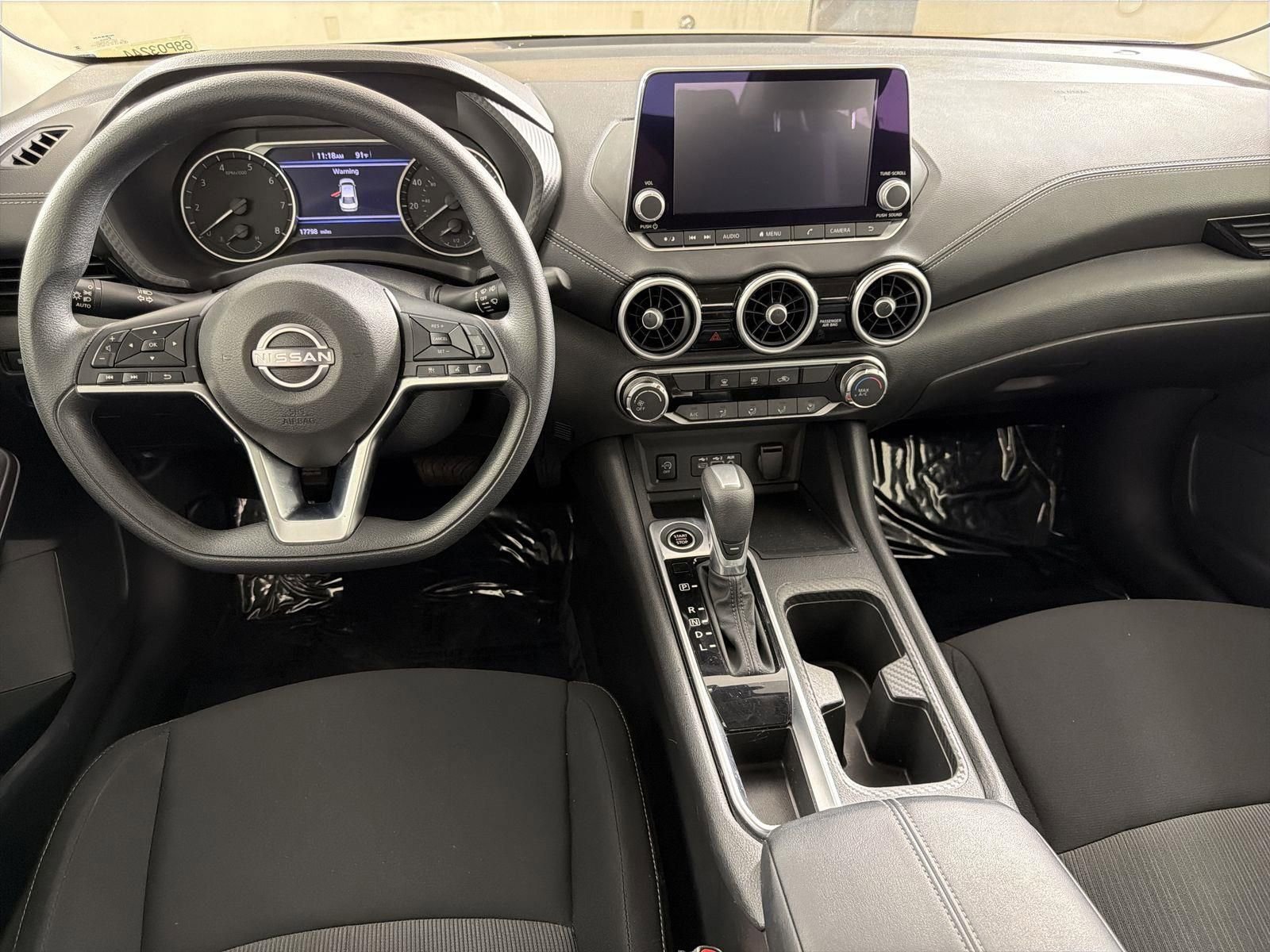 Used 2025 Nissan Sentra SV FWD image 9