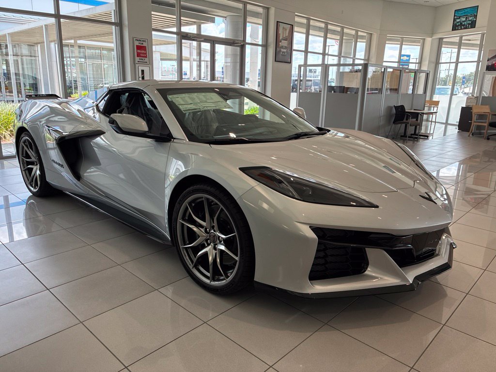New 2027 Chevrolet Corvette Grand Sport RWD image 4