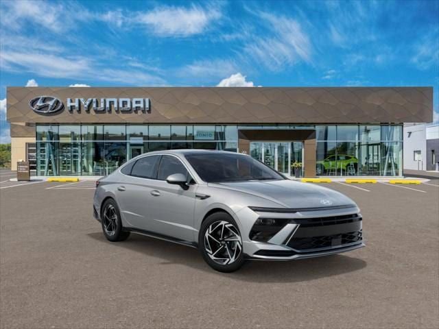 New 2025 Hyundai Sonata SEL FWD image 2