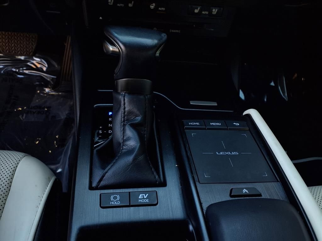 Used 2022 Lexus ES 300h w/ Premium Package image 11