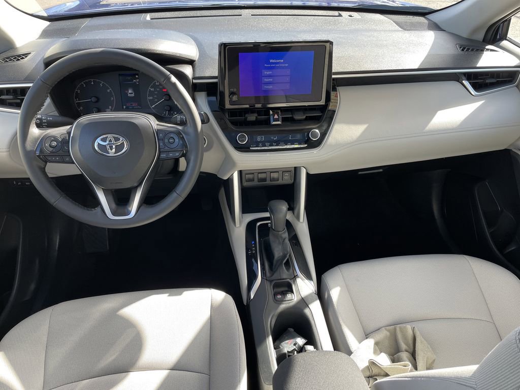 Used 2023 Toyota Corolla Cross LE w/ Moonroof Package AWD/4WD image 15