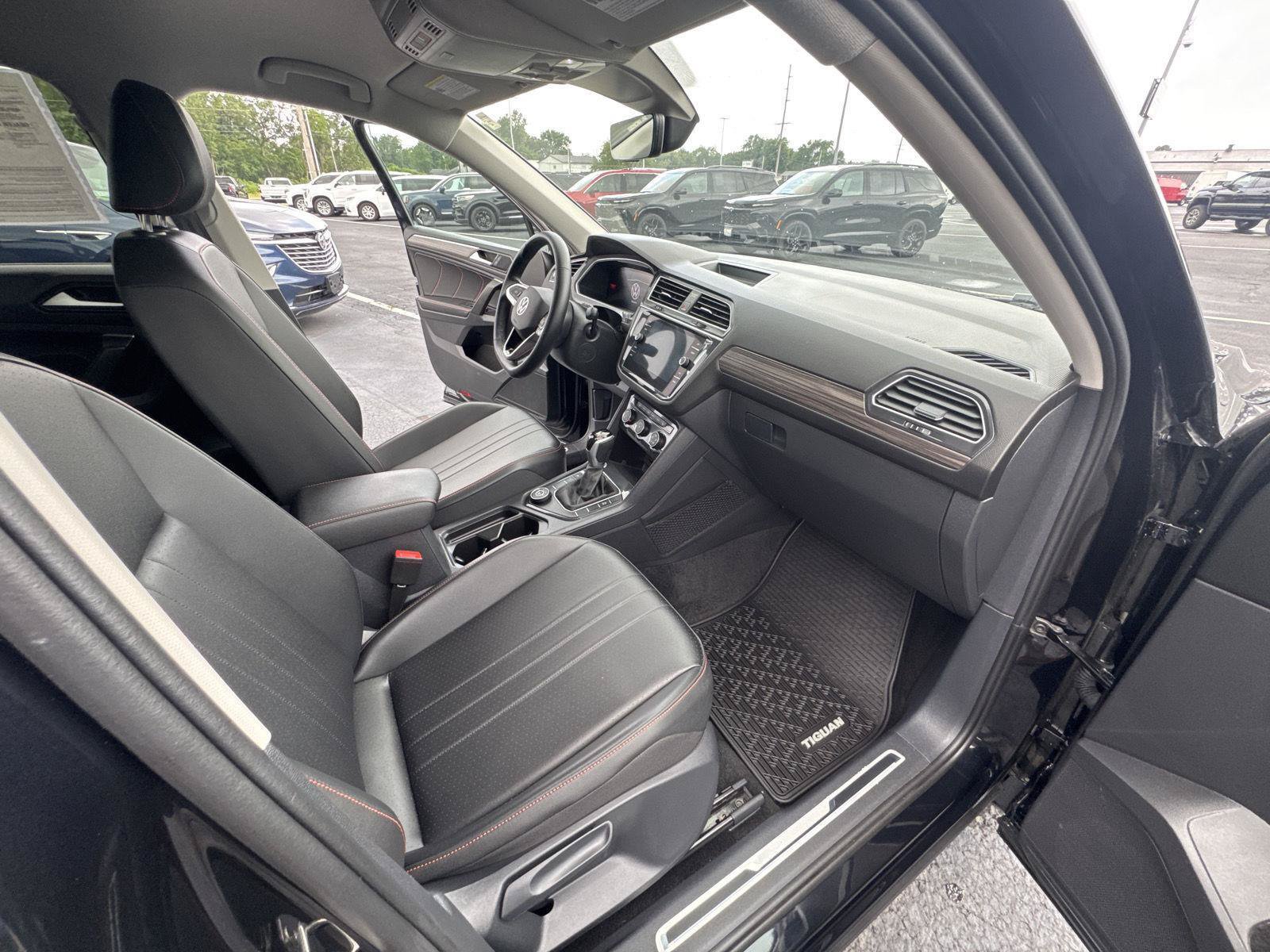 Used 2024 Volkswagen Tiguan Wolfsburg Edition AWD/4WD image 18