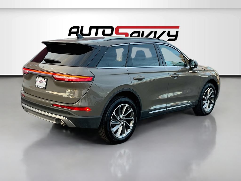 Used 2025 Lincoln Corsair AWD w/ Equipment Group 101A image 7