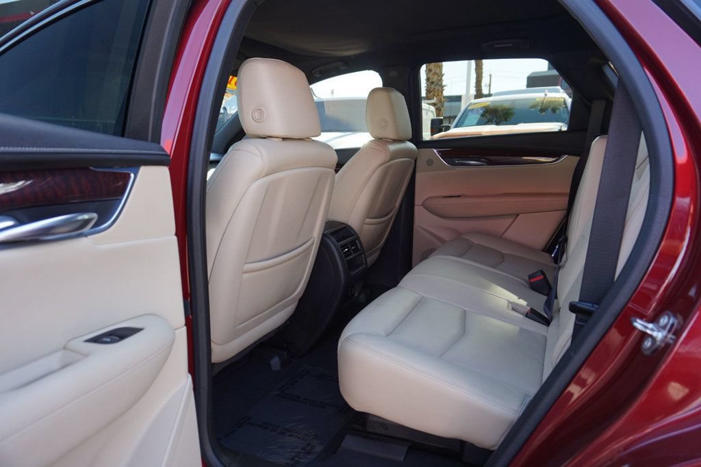 Used 2017 Cadillac XT5 Luxury w/ Driver Awareness Package AWD/4WD image 19