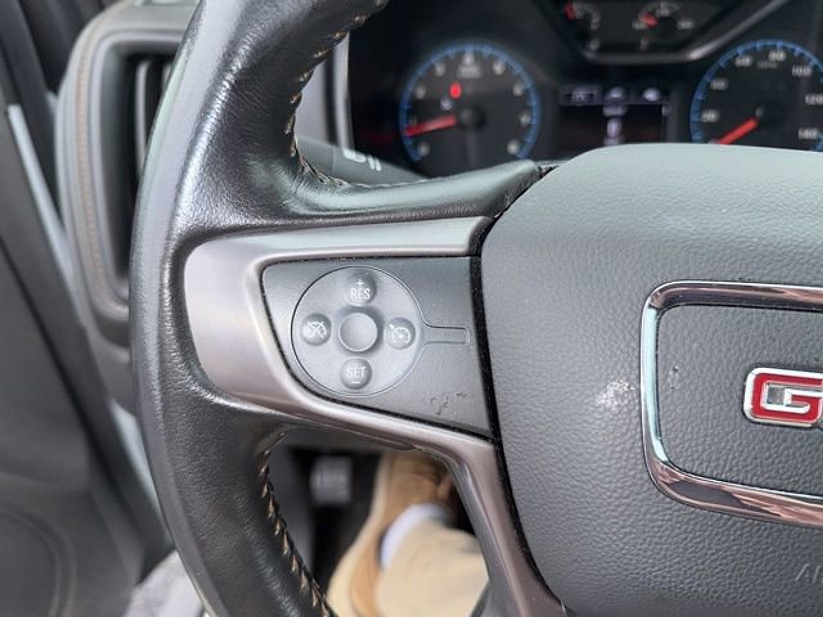 Certified 2022 GMC Canyon AT4 image 15