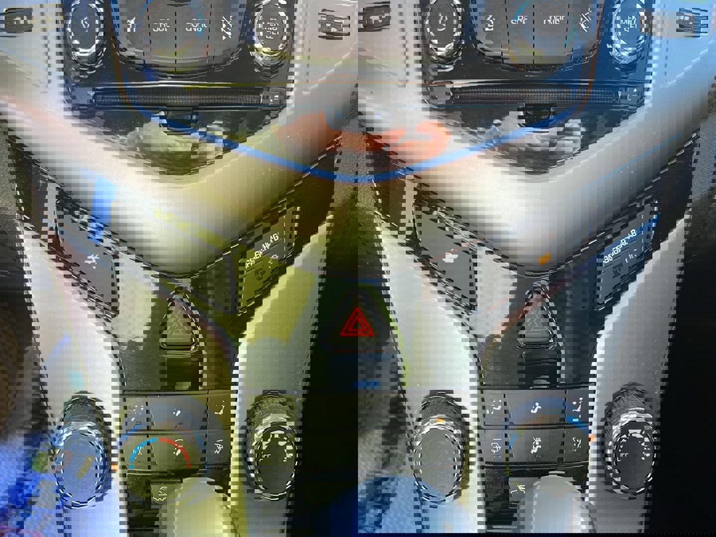 Used 2016 Chevrolet Cruze LT image 20