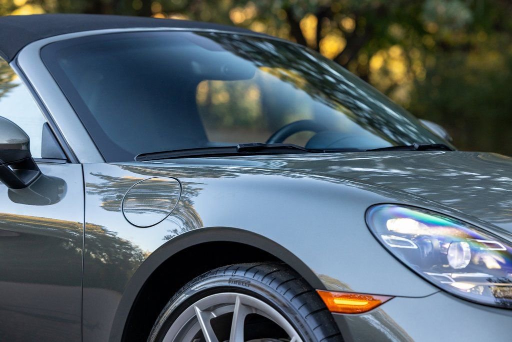 Used 2021 Porsche 718 Boxster Base w/ Premium Package image 45