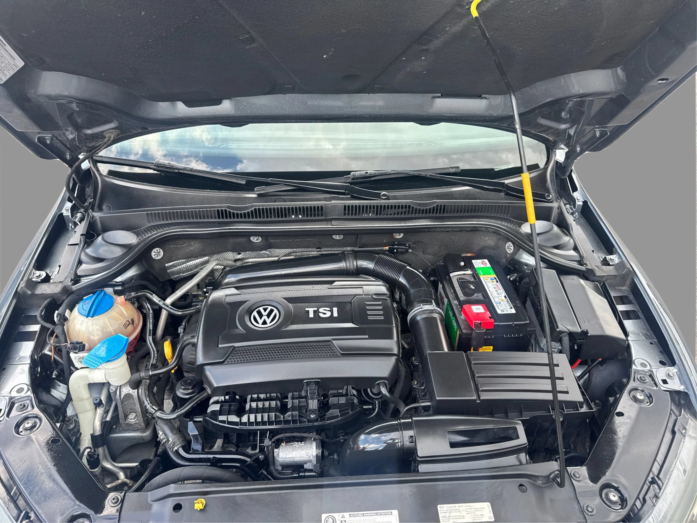 Used 2015 Volkswagen Jetta SE FWD image 24