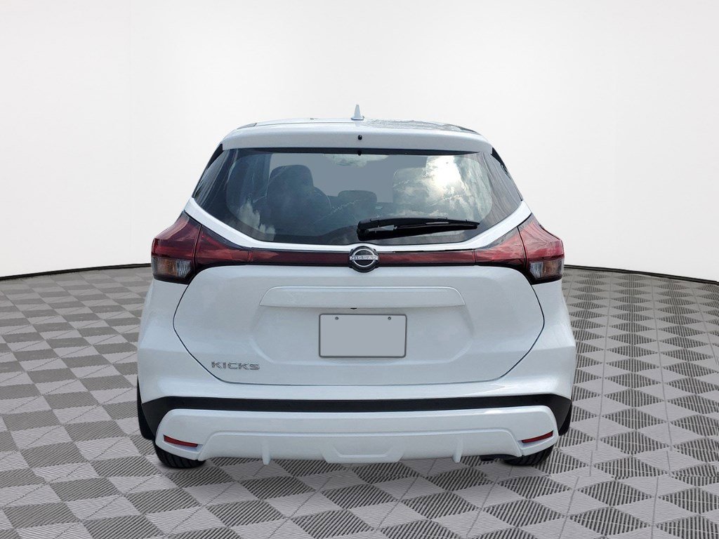 New 2024 Nissan Kicks S image 3