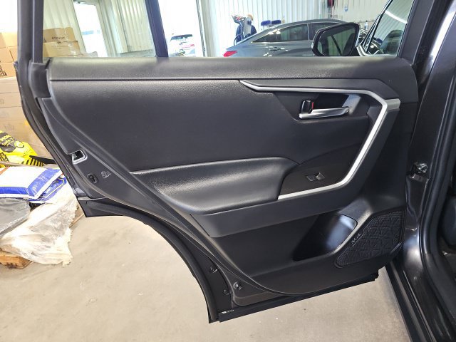 Used 2023 Toyota RAV4 XLE Premium AWD/4WD image 31