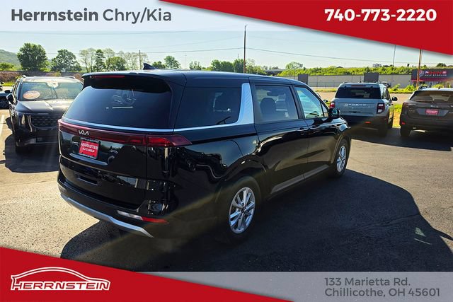 Used 2024 Kia Carnival LX FWD image 29