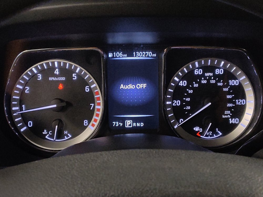 Used 2017 Nissan Titan SV RWD image 23