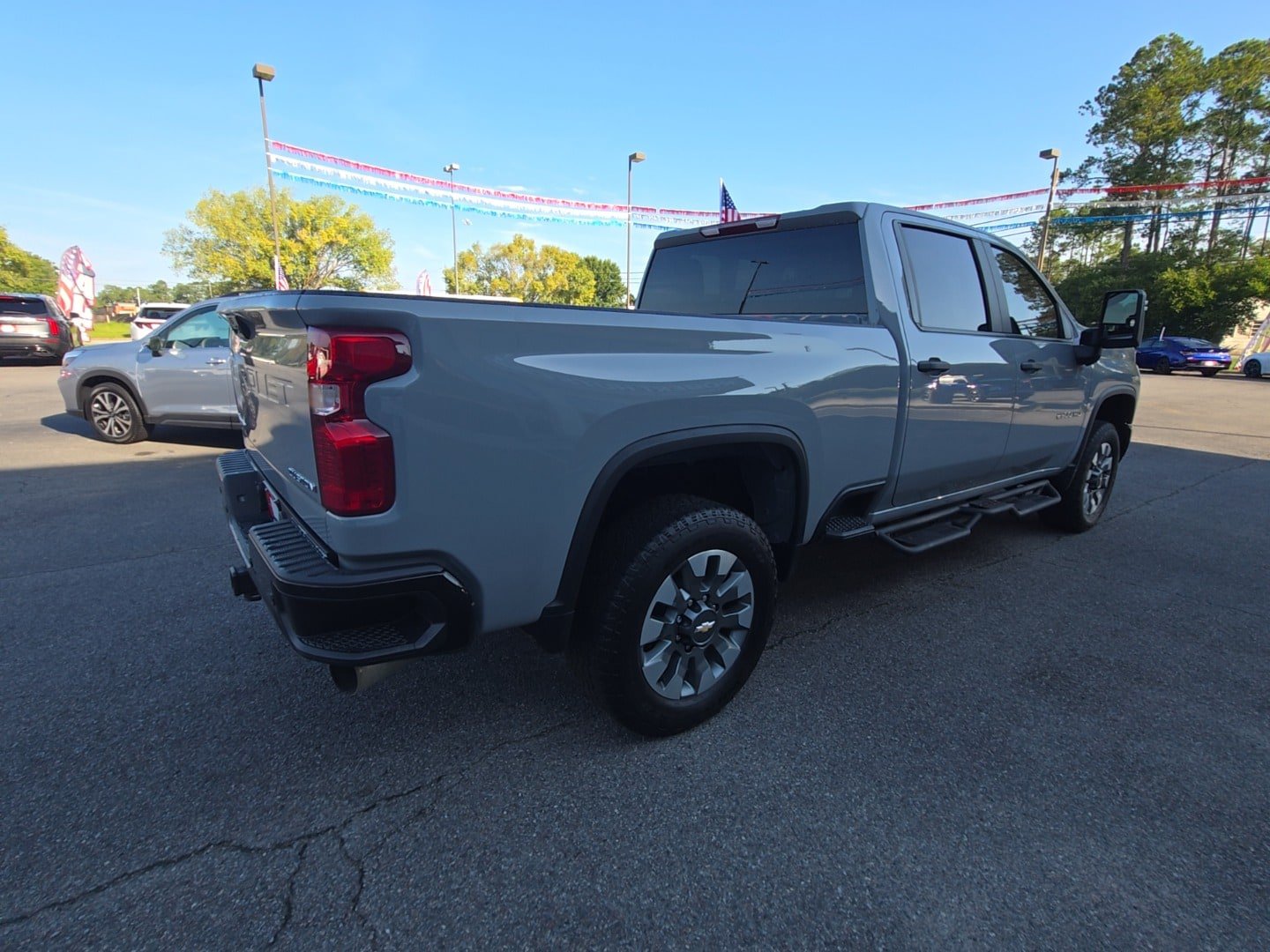 Used 2025 Chevrolet Silverado 2500 Custom w/ Custom Value Package AWD/4WD image 6