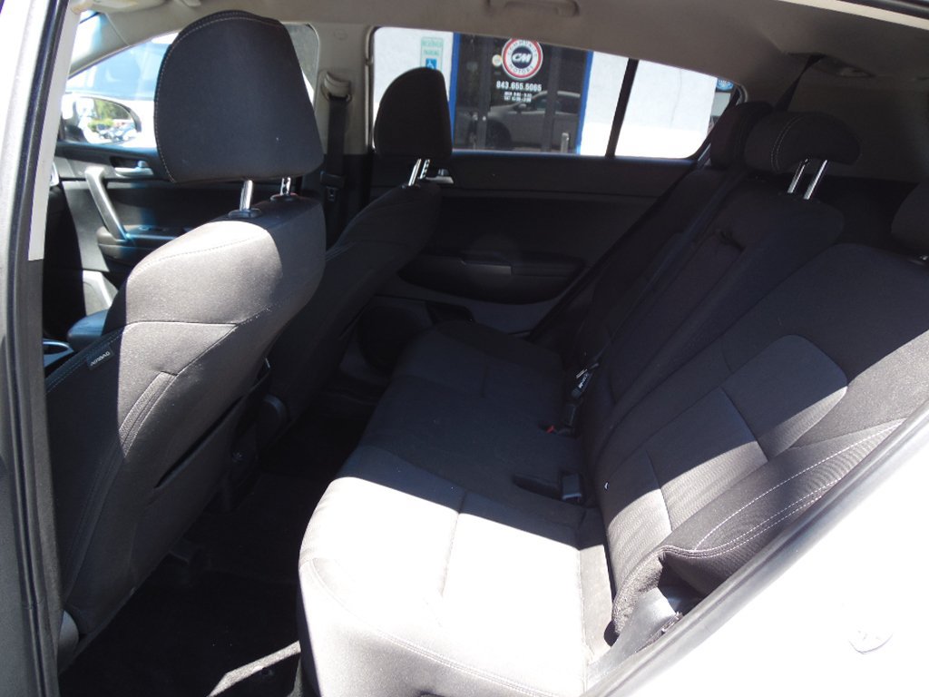 Used 2021 Kia Sportage LX FWD image 6