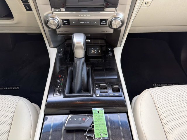Used 2021 Lexus GX 460 Premium w/ Premium Package AWD/4WD image 31