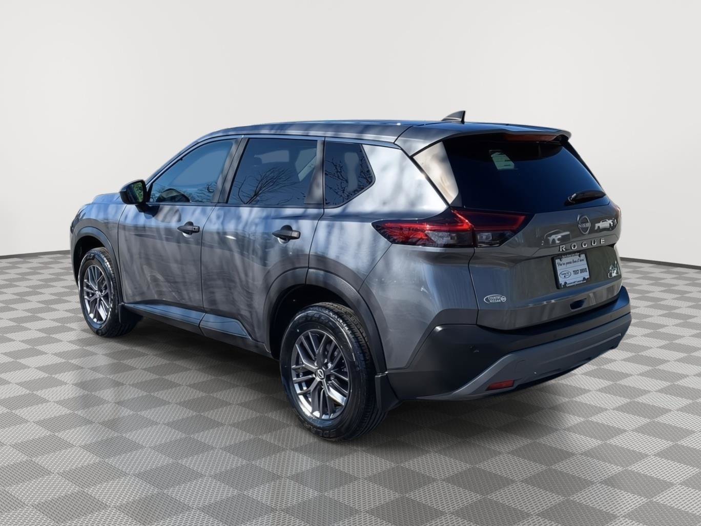 Certified 2023 Nissan Rogue S image 3