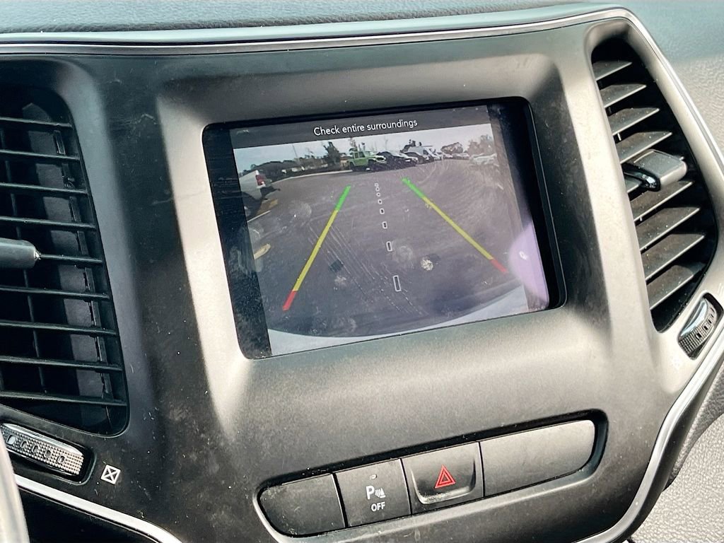 Certified 2019 Jeep Cherokee Latitude Plus image 13