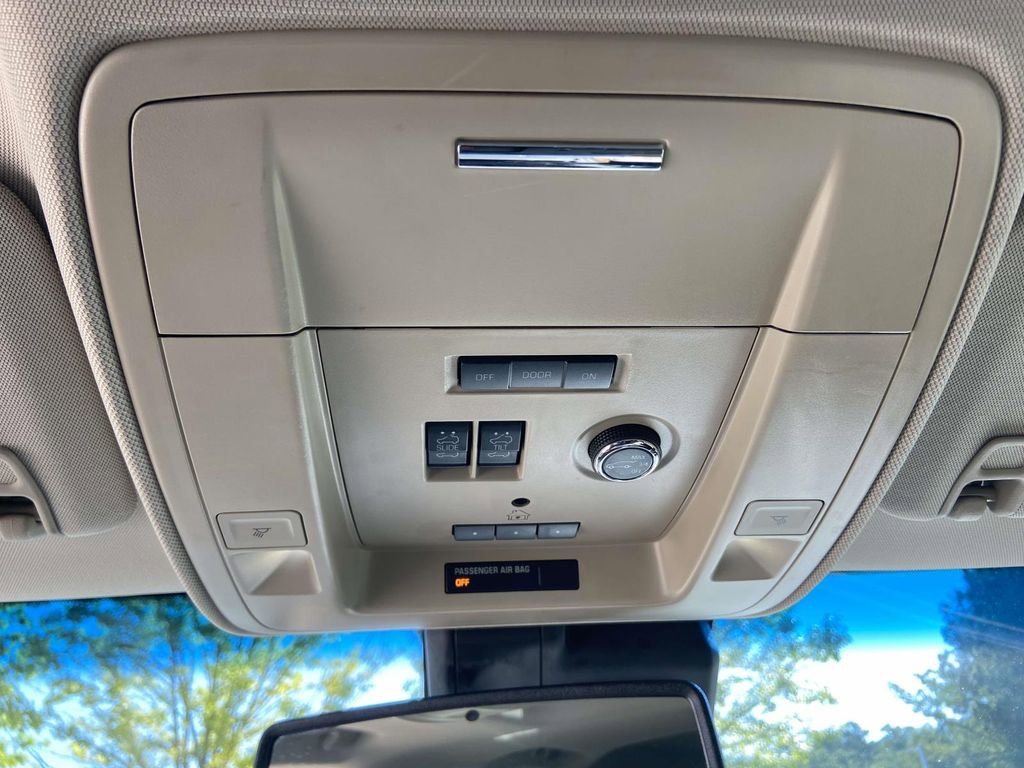 Used 2017 Chevrolet Tahoe Premier RWD image 24