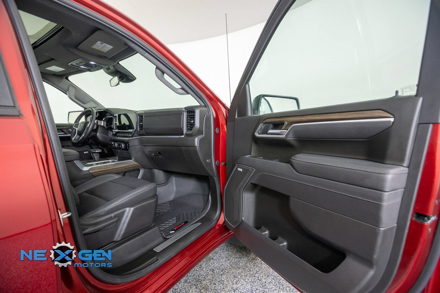 Used 2025 Chevrolet Silverado 1500 RST w/ RST All Star Premium Package AWD/4WD image 41