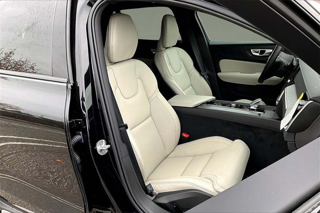 New 2026 Volvo V60 B5 Cross Country Ultra w/ Protection Package Premier image 11